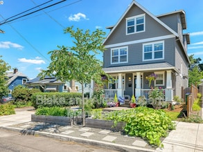 Building Photo - 3938 NE 66th Ave