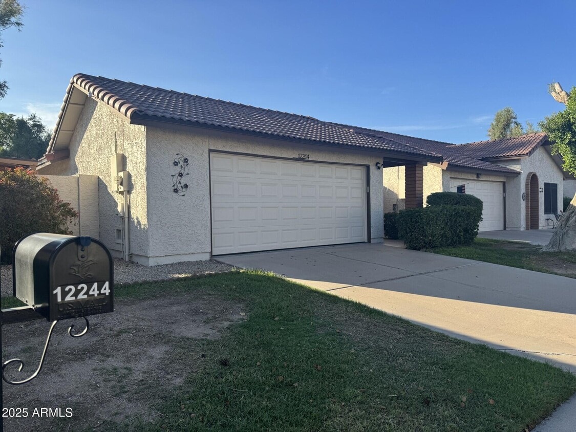 Primary Photo - 12244 S Chippewa Dr