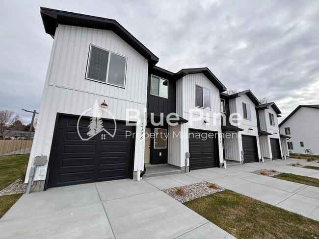 Building Photo - 2391 Caliber Pl