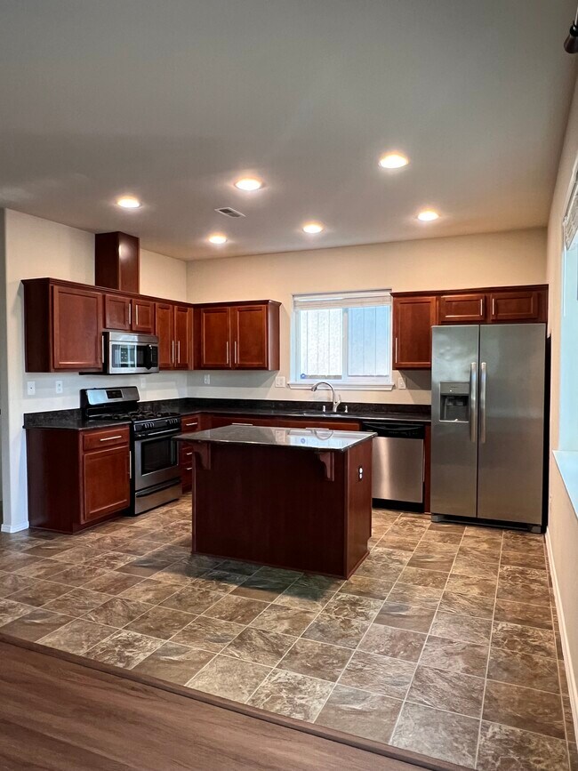 Cocina - 18121 76th Ave E