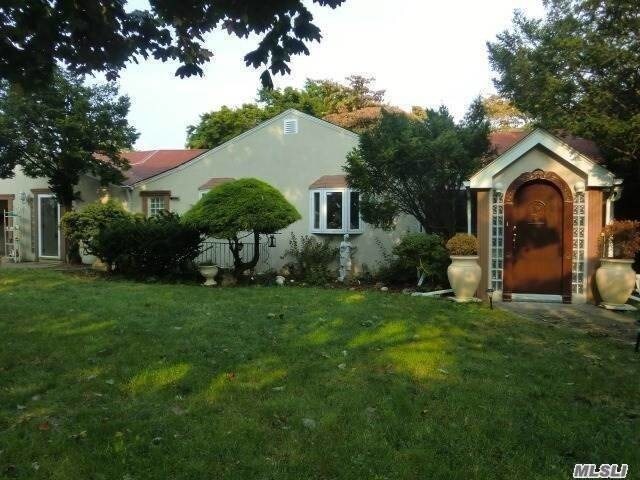 Primary Photo - 77 Coventry Ave