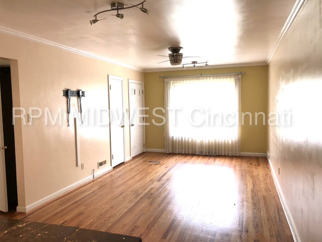 Building Photo - Maderia Ranch with Finished Basement!