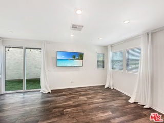 Building Photo - 27607 Sawtooth Ln