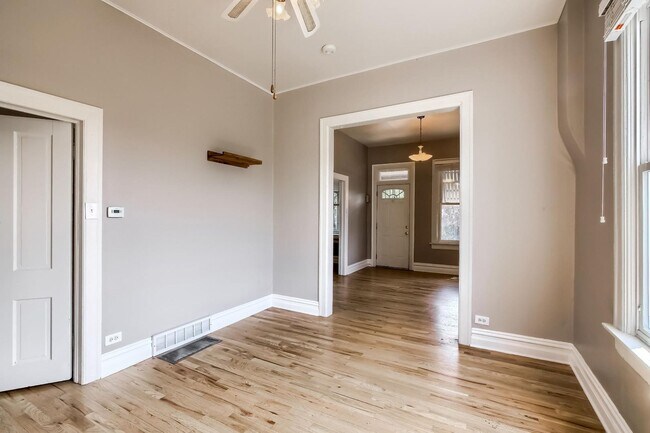 Foto del edificio - 2 Bedroom townhome in Denver