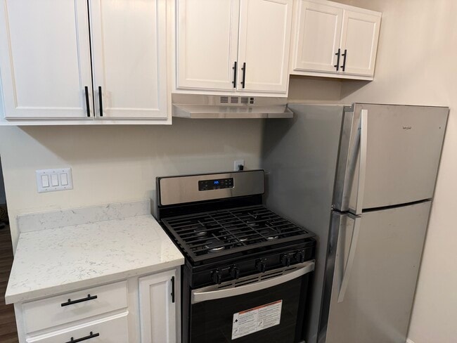 Foto del edificio - 5809 Alameda Ave