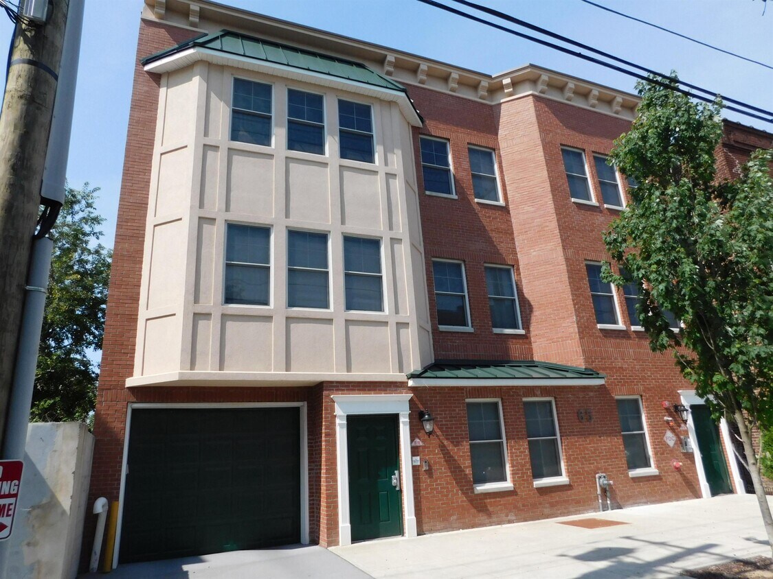 Primary Photo - 362 Hoboken Ave