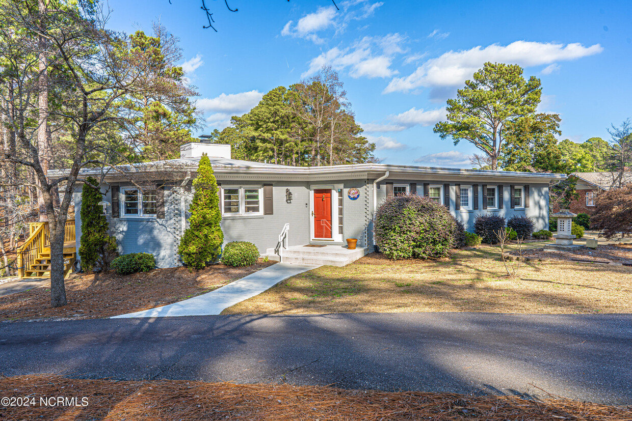 Foto principal - 164 Pine Ridge Dr