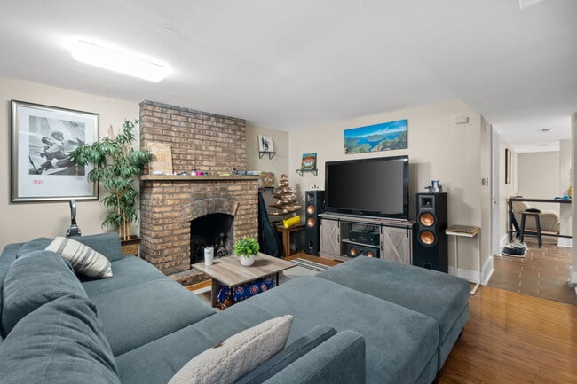 Foto del edificio - 2242 N Halsted St