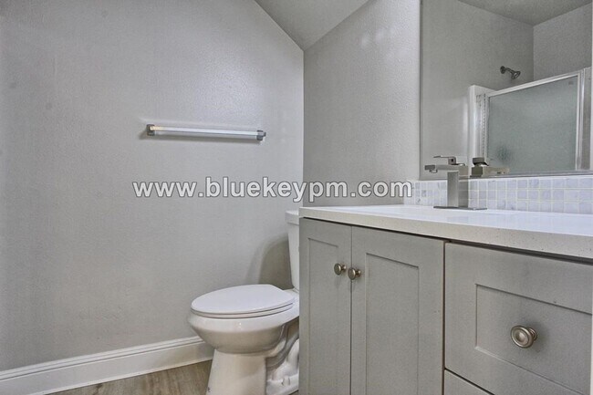 Foto del edificio - ADU   1 Bed, 1 Bath Unit in Well Established Neighborhood Near Silver Star Elementary