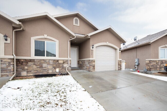 Building Photo - 4 br, 2.5 bath House - 537 W. 1770 S.