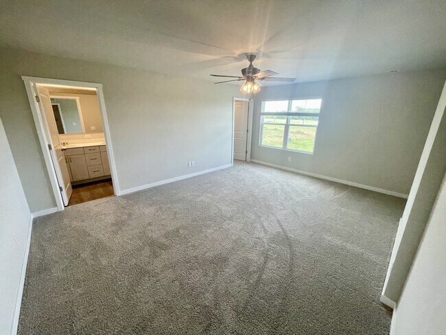 Building Photo - 577 N Kimberlite St