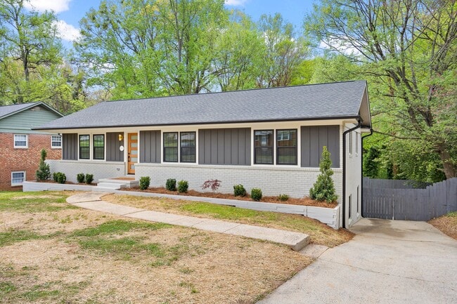 Building Photo - 2000 Kilborne Dr