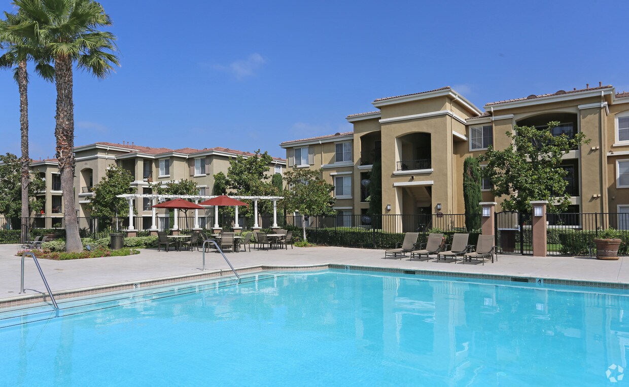 Moorpark Pines Apartments