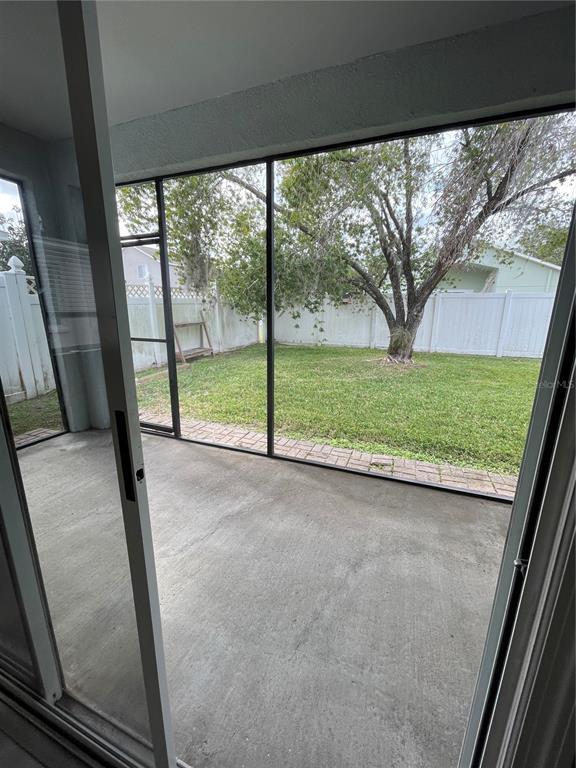 Foto del edificio - 4939 Woodmere Rd