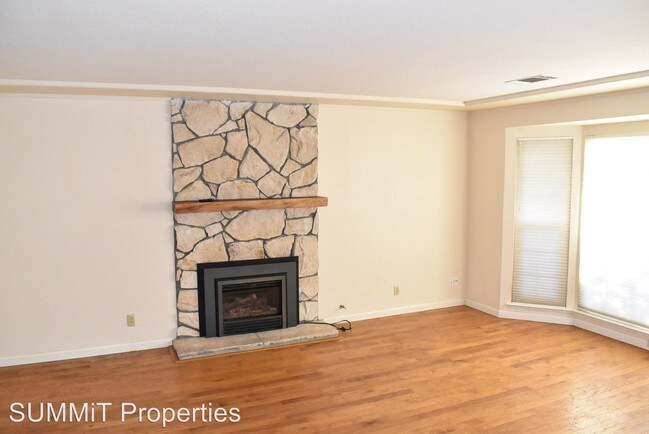 Building Photo - 4 br, 2 bath House - 651 Alamo Drive