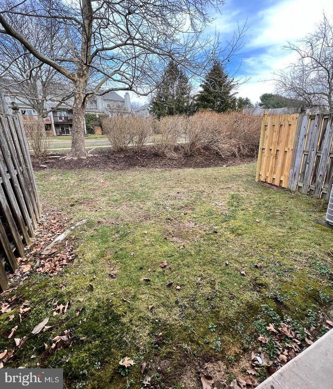 Primary Photo - 83 Greenridge Cir