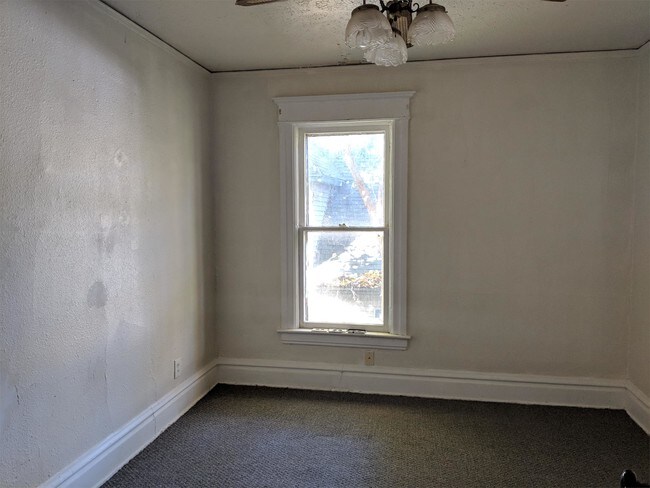 Building Photo - 429 Jilson Ave