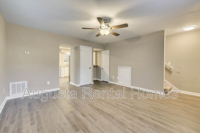 Foto del edificio - 314 W Buena Vista Ave