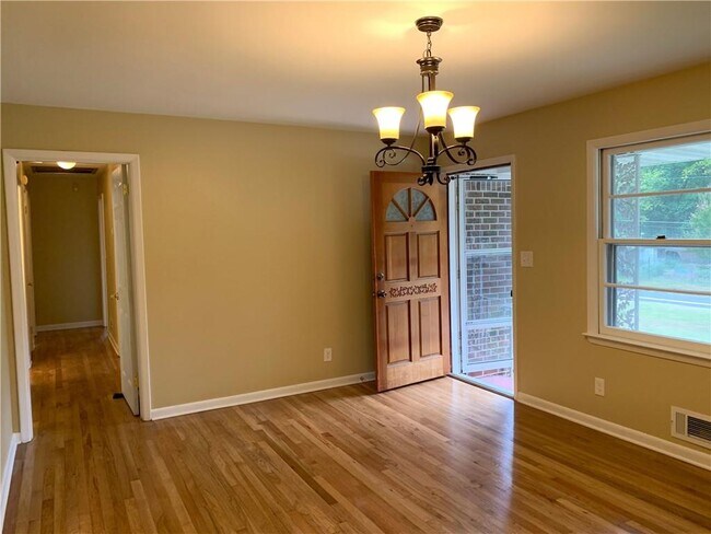 Building Photo - 3460 Estes Dr
