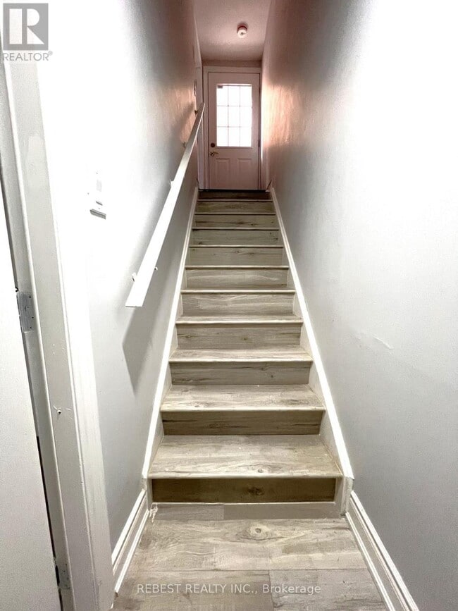 Building Photo - 116 Leadership Dr