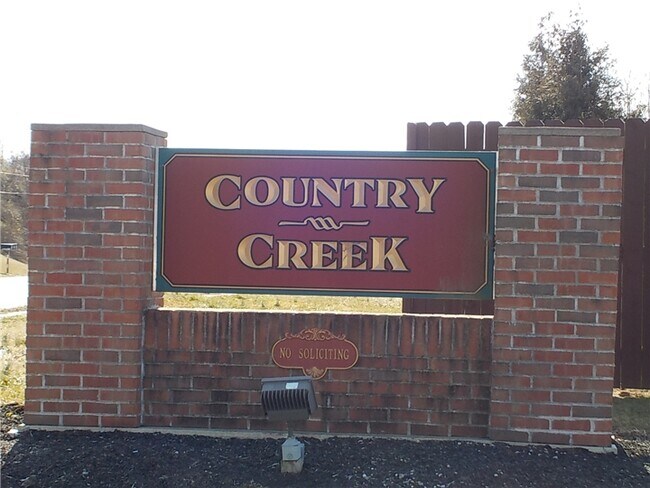 Foto del edificio - 123 Creekside Ct