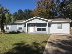 Building Photo - 313 Sheppard Dr