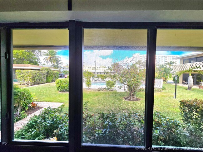 Foto del edificio - 3204 SE 11th St