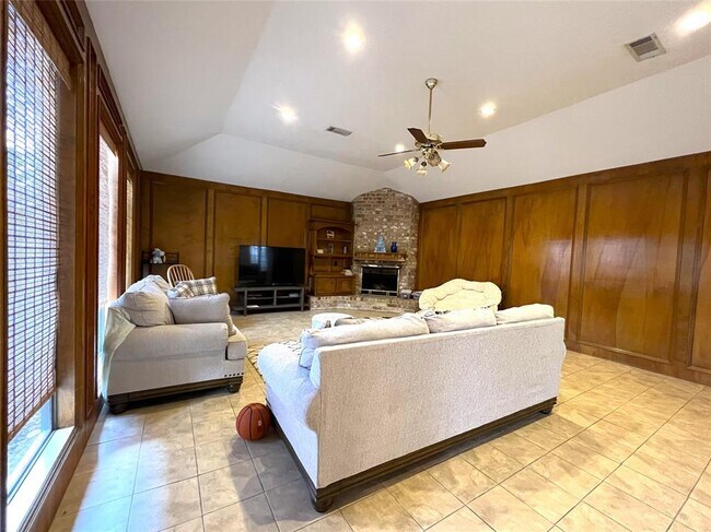 Building Photo - 12718 Ashford Chase Dr