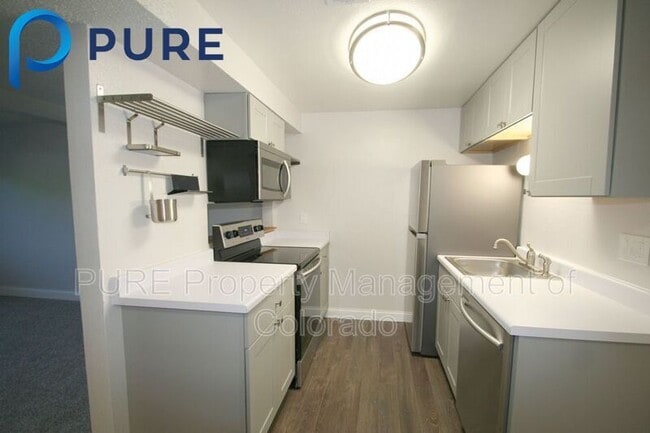 Building Photo - 1606 Cottonwood Dr