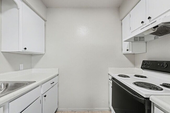 Foto del edificio - 1241-1247-1247 W Sunset Dr