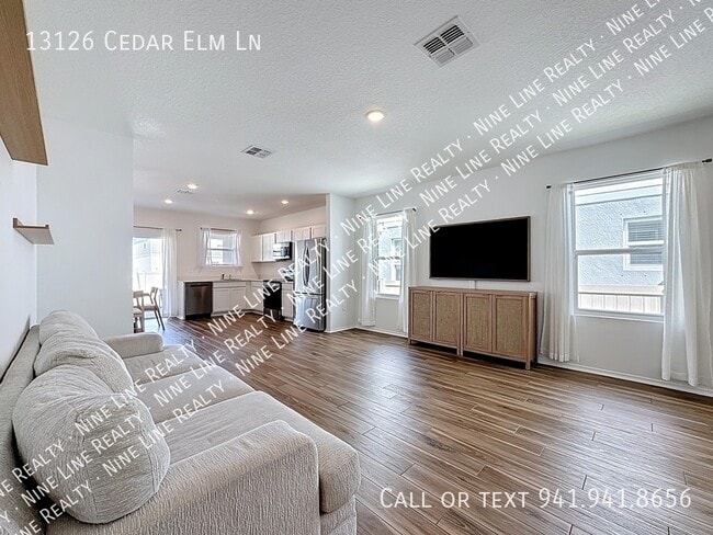 Foto del edificio - 13126 Cedar Elm Ln