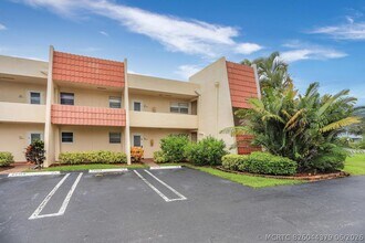 Building Photo - 2500 Fiore Way