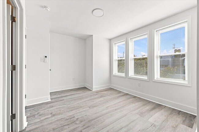 Foto del edificio - 2910 N Woodstock St