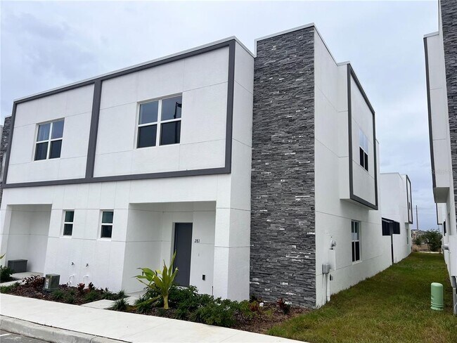 Building Photo - 281 Famagusta Dr