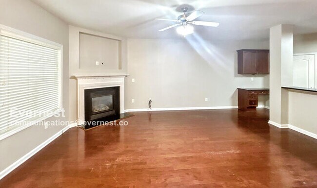 Foto del edificio - 5720 Singlebriar Ct