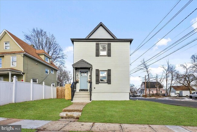 Building Photo - 143 Johnston Ave