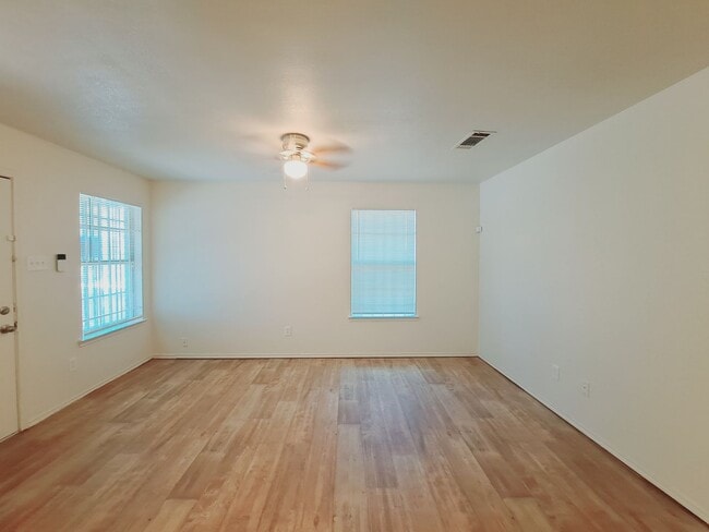 Building Photo - Mulkey 1500-1502