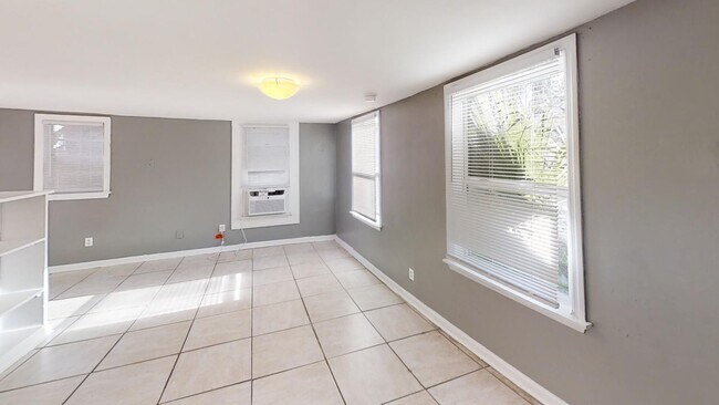 Foto del edificio - 1414 Ingleside Ave