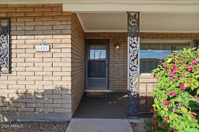 Foto del edificio - 6408 E Butte St