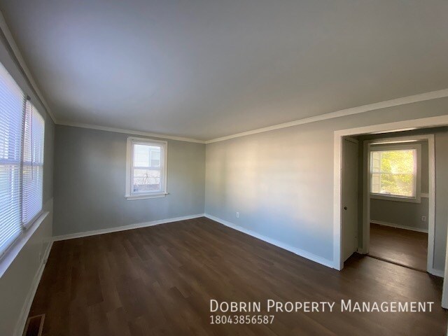 Foto del edificio - 160 Brandon Rd