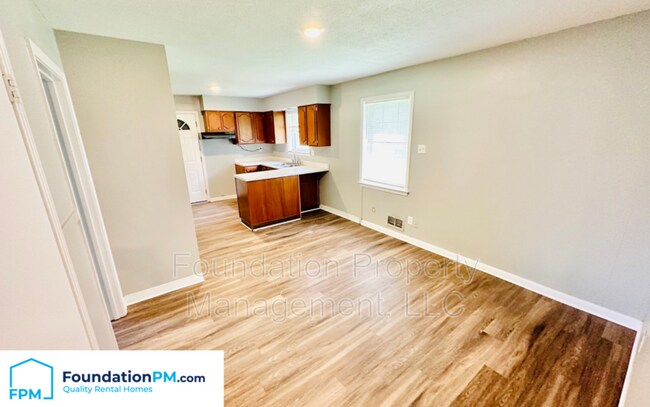 Foto del edificio - 1837 Warner Ave