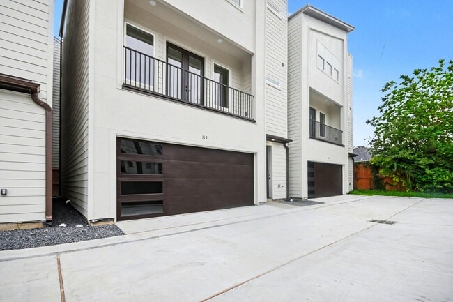 Building Photo - 119 Milby St