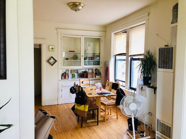 Foto del edificio - 1314 W 19th St