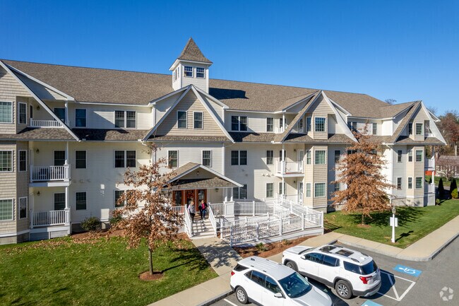 Foto del edificio - Whispering Pines Two