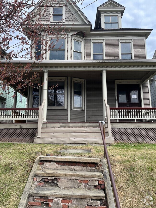 Building Photo - 1268 Market St