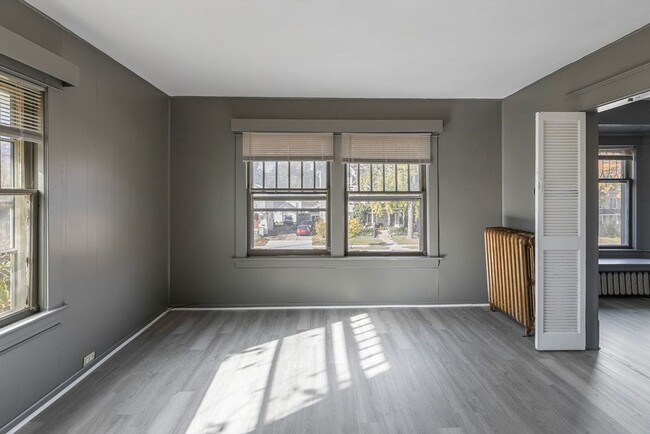 Building Photo - 1652 Peck St