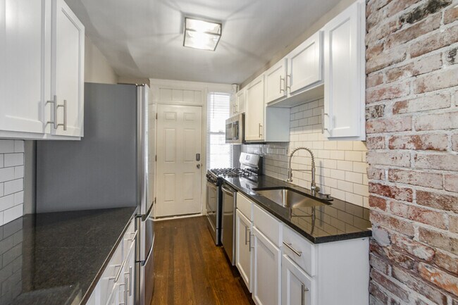 Building Photo - 609/611 e 43rd Street