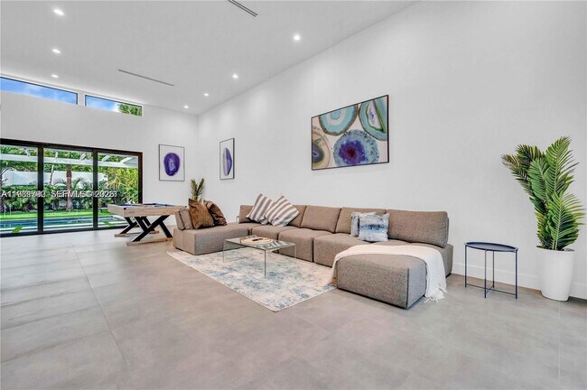 Foto del edificio - 155 NW 51st St