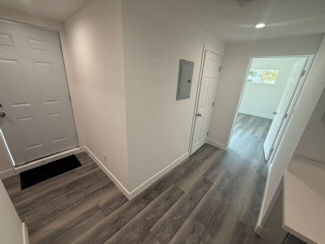 Foto del edificio - ADU 2 Bedroom for Rent in Sylmar!