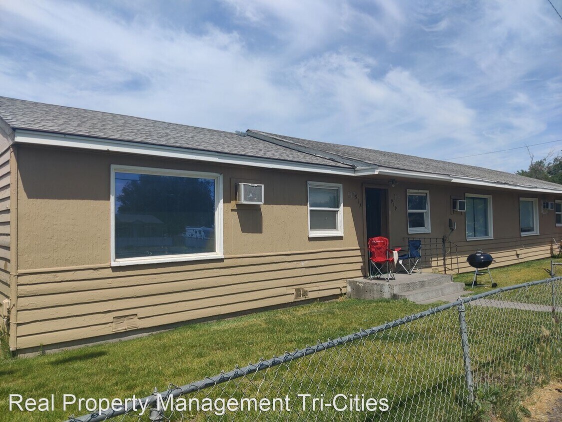 Primary Photo - 2 br, 1 bath House - 917 E. 27th Av.